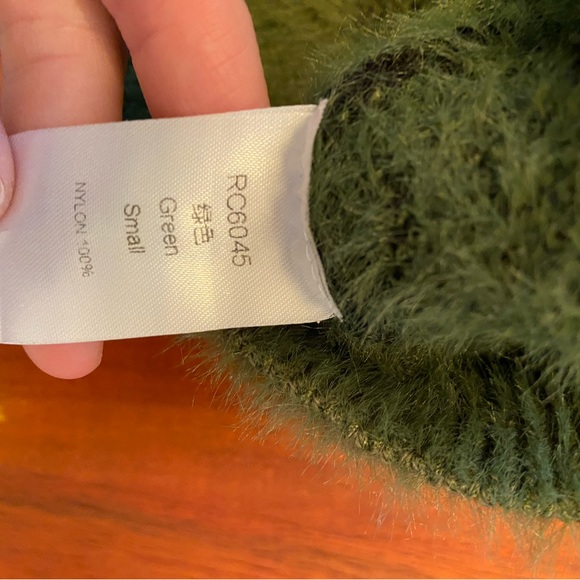 Women’s small sweater - Picture 3 of 4